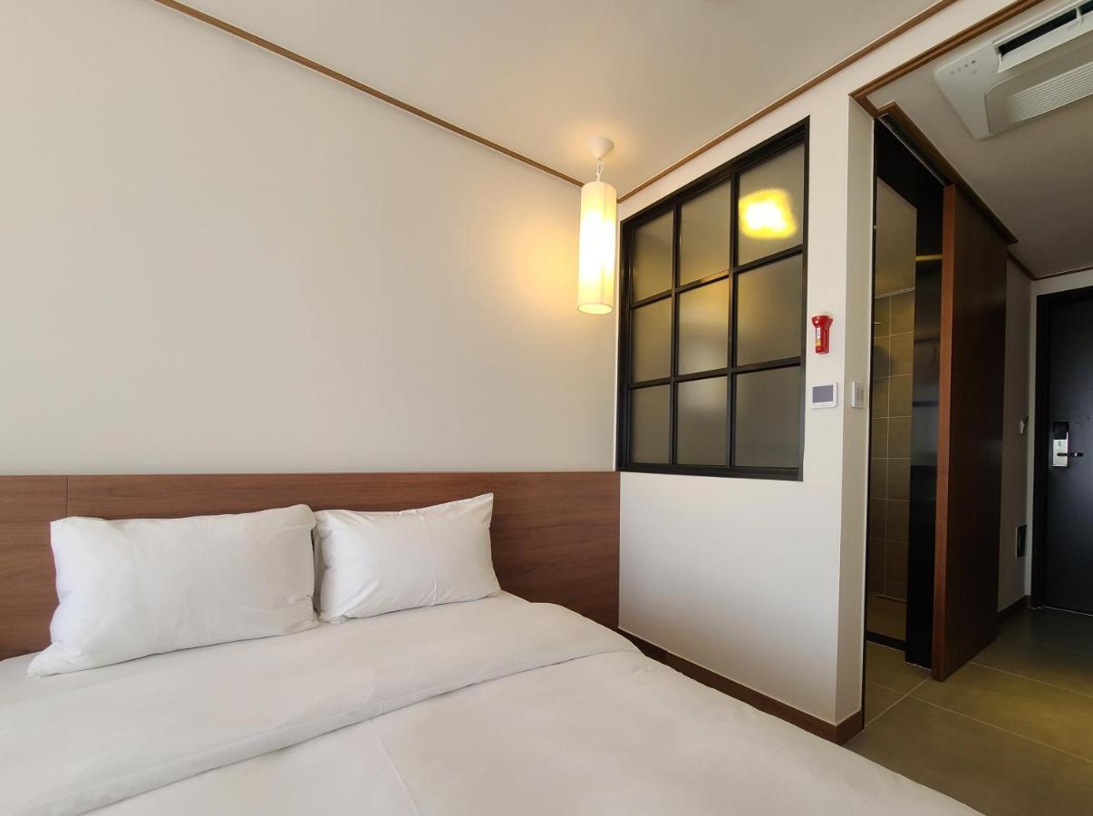 Tamara Jeju Hotel Seogwipo Exterior photo